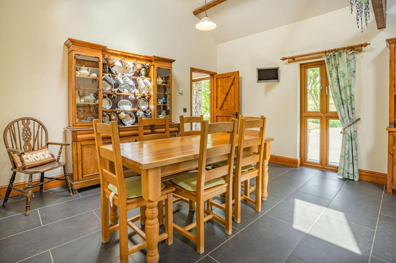 Villa Ysgubor Hir à Llanedy Extérieur photo